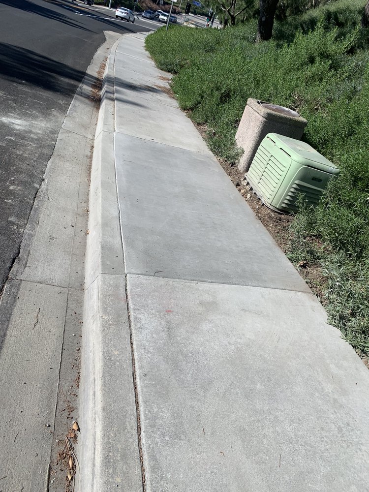 Slide of Andys Hauling Construction