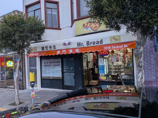 Mr Bread Bakery by null