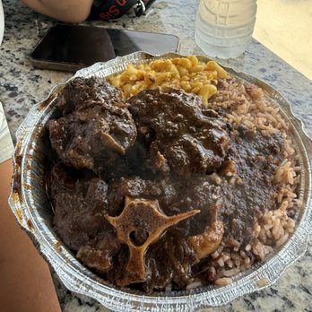 The Scotch Bonnet Kitchen - Oxtail Rice and Peas Mac and Cheese - Caribbean Near Me - Trenton, New Jersey The Scotch Bonnet Kitchen - Oxtail Rice and Peas Mac and Cheese - Caribbean Near Me - Trenton, New Jersey