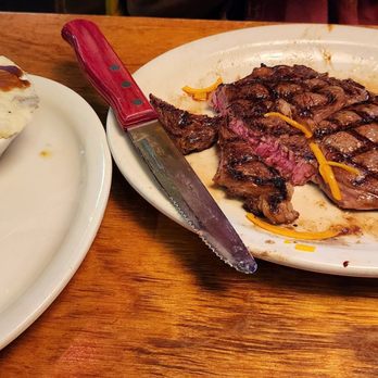 Texas Roadhouse - 12 oz ribeye, mashed potato, steam veggies - Steakhouses Near Me - Union City, California Texas Roadhouse - 12 oz ribeye, mashed potato, steam veggies - Steakhouses Near Me - Union City, California