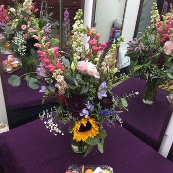 Dawn's Creations - Florists Near Me - Colorado Springs, Colorado