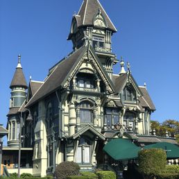 THE CARSON MANSION AMERICA'S FINEST 〜 The Carson Mansion Built in 1886, for about $80,000