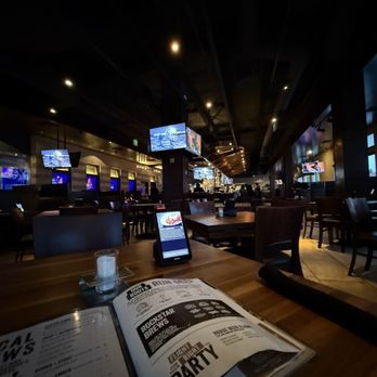 Yard House - Bars Near Me - Pasadena, California Yard House - Bars Near Me - Pasadena, California
