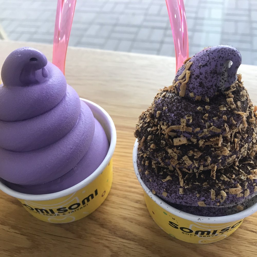 Somisomi - Soft serve ice cream tara (left) and taro/Oreo swirl w/coconut + Oreo toppings (right). - Desserts Near Me - Frisco, Texas Somisomi - Soft serve ice cream tara (left) and taro/Oreo swirl w/coconut + Oreo toppings (right). - Desserts Near Me - Frisco, Texas