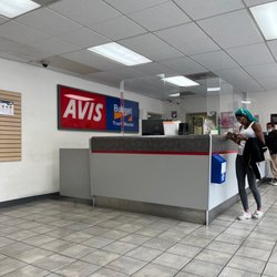 Avis Car Rental - Avis rental car center University ave. Riverside