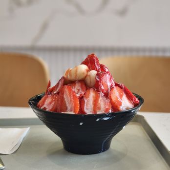 Sul & Beans - a bowl of strawberries and bananas - Coffee & Tea Near Me - Frisco, Texas Sul & Beans - a bowl of strawberries and bananas - Coffee & Tea Near Me - Frisco, Texas