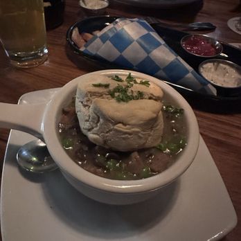 Life On Mars - The most amazing gluten free vegetarian chik'n pot pie - American Near Me - Seattle, Washington