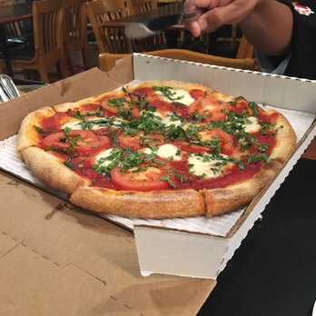 Ghiringhelli's Pizzeria - Pizza Near Me - Fairfax, California
