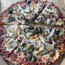 Cauliflower Crust Build Your Own Pizza (Mushroom and Spinach) Cauliflower Crust Build Your Own Pizza (Mushroom and Spinach)