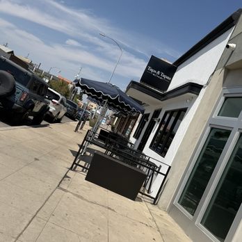 Taps & Tapas by Chef Lino - Outside vibes - Vegan Near Me - Bakersfield, California Taps & Tapas by Chef Lino - Outside vibes - Vegan Near Me - Bakersfield, California
