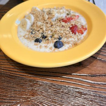 Eggcellent Cafe - Maple Almond Granola Bowl - Coffee & Tea Near Me - Philadelphia, Pennsylvania Eggcellent Cafe - Maple Almond Granola Bowl - Coffee & Tea Near Me - Philadelphia, Pennsylvania
