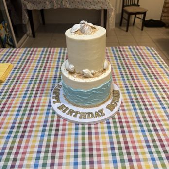 Wonderland Bake Shop - 2-tiered cake - Cupcakes Near Me - Riverside, California