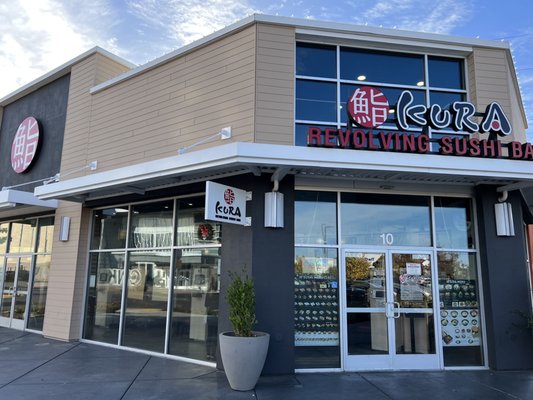 Kura Revolving Sushi Bar by null