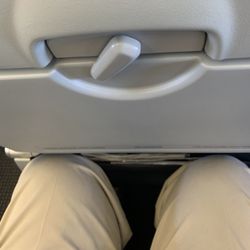 American Airlines - Leg room an AA