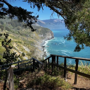 Lucia Lodge - Don't miss the short trail to a beautiful overlook behind the property (behind cabin #10). - Bed & Breakfast Near Me - Big Sur, California Lucia Lodge - Don't miss the short trail to a beautiful overlook behind the property (behind cabin #10). - Bed & Breakfast Near Me - Big Sur, California