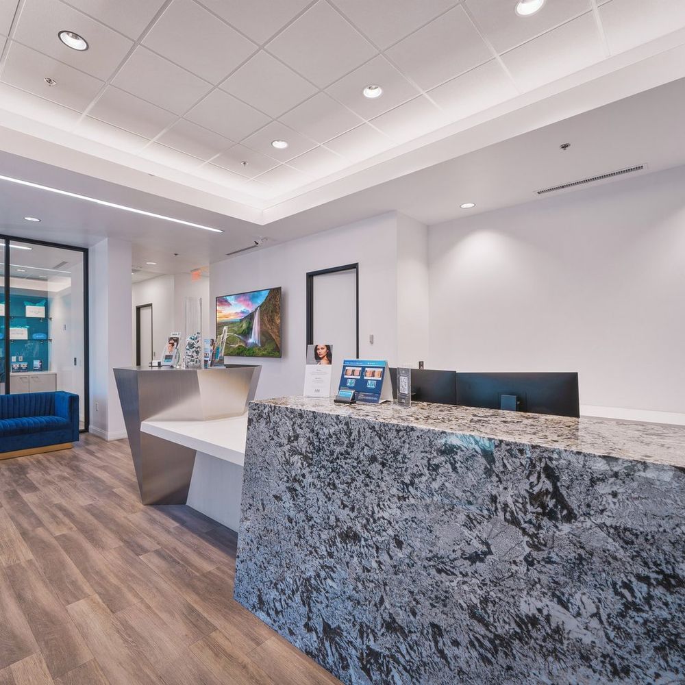 Dr. Sculpt CoolSculpting & EmSculpt Center Logo