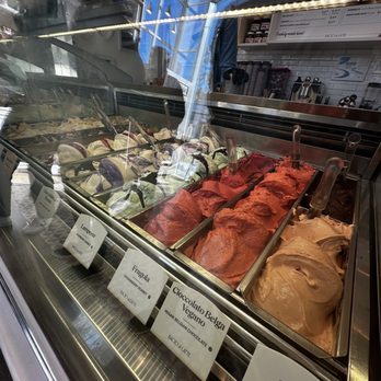 Bacio di Latte - Ice Cream & Frozen Yogurt Near Me - Los Angeles, California