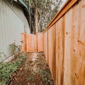 NW Caliber Fence - 6ft privacy fence with round top gate to the backyard - Fences & Gates Near Me NW Caliber Fence - 6ft privacy fence with round top gate to the backyard - Fences & Gates Near Me