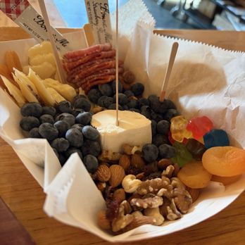 Murder Hill - An embarrassment of riches. I was unable to join the Clean Plate Club. - Breweries Near Me - Northbridge, Massachusetts