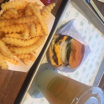 Shake Shack Marina Del Rey - Burgers Near Me - Los Angeles, California Shake Shack Marina Del Rey - Burgers Near Me - Los Angeles, California