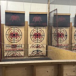 LumberJaxe Axe Throwing Hall - Targets!