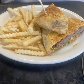 La Capital Cafe and Grill Restaurant - Quesadilla bacon avocado burger - Mexican Near Me - Carson City, Nevada La Capital Cafe and Grill Restaurant - Quesadilla bacon avocado burger - Mexican Near Me - Carson City, Nevada