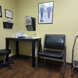 Midsouth Pain, Cordova - Examination room