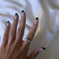 Sunny Nails