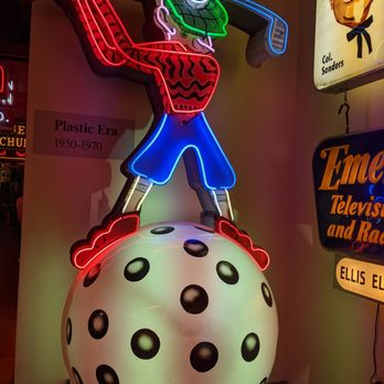 American Sign Museum - Museums Near Me - Cincinnati, Ohio