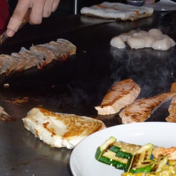 Benihana - Schaumburg - Sushi Bars Near Me - Schaumburg, Illinois