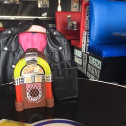 DJ's Diner and Bar