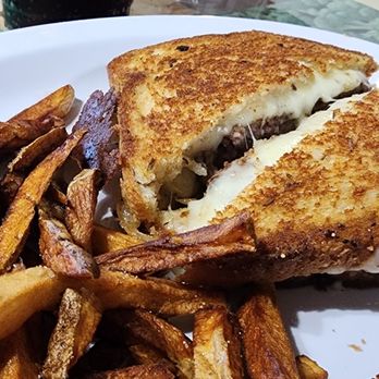 Mama's Kitchen - Patty Melt goodness - American Near Me - Somerville, Texas