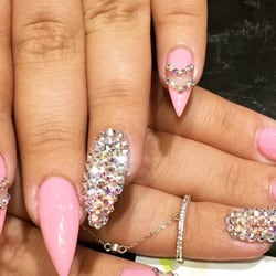 relaxnailbar - Sie sind auf der Suche nach etwas anderem als einem normalen asiatischen Nagelstudio...
