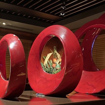 The White Chocolate Grill - Umbilic Torus Sculpture - American Near Me - Phoenix, Arizona
