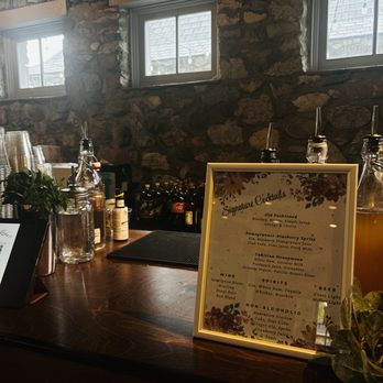 Nomad Taphouse - Bartenders Near Me