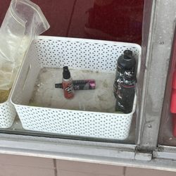 First City Fitness - Moldy and dirty materials