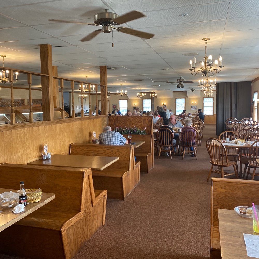 Dutch Kitchen - Inside is clean and spacious with many extra rooms if needed - Breakfast & Brunch Near Me - Dalton, Ohio Dutch Kitchen - Inside is clean and spacious with many extra rooms if needed - Breakfast & Brunch Near Me - Dalton, Ohio
