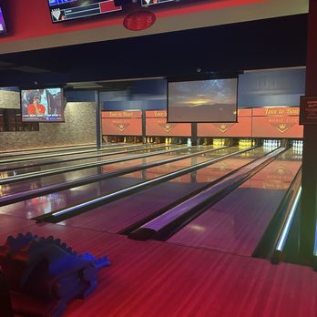 Kings Dining & Entertainment - Bowling lanes - Bowling Near Me - Franklin, Tennessee