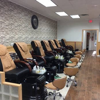 Pretty Nail & Spa - Nail Salons Near Me - Ridge, New York