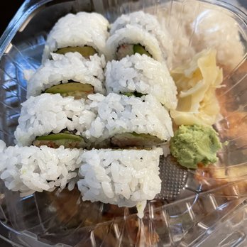 Sushi Momoyama - California Roll - Sushi Bars Near Me - Concord, California Sushi Momoyama - California Roll - Sushi Bars Near Me - Concord, California