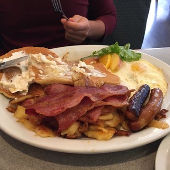 Hot Stacks Family Restaurant - Breakfast & Brunch Near Me - Cookstown, Ontario