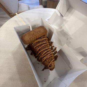 Drizzle Cheesecakes - Biscoff Cheesecake - Desserts Near Me - Irving, Texas