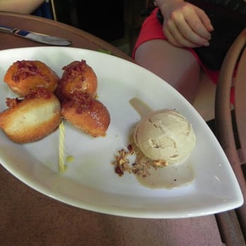 Traif - Bacon Doughnuts with Coffee Ice Cream - New American Near Me - Brooklyn, New York Traif - Bacon Doughnuts with Coffee Ice Cream - New American Near Me - Brooklyn, New York