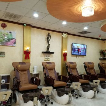 Luxury Nails & Spa - Nail Salons Near Me - Dallas, Texas