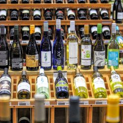 Arti's Wine & Spirits