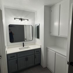 The Paint Guy OC - Repainted bathroom.