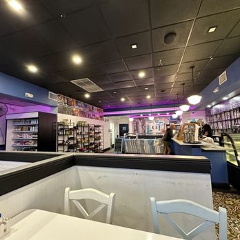 Meraki Gyro & Bakery - Inside - Greek Near Me - Miami Beach, Florida Meraki Gyro & Bakery - Inside - Greek Near Me - Miami Beach, Florida