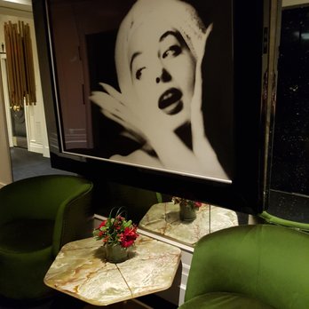 Bisha Hotel - Lobby of 43rd floor - Hotels Near Me - Toronto, Ontario Bisha Hotel - Lobby of 43rd floor - Hotels Near Me - Toronto, Ontario