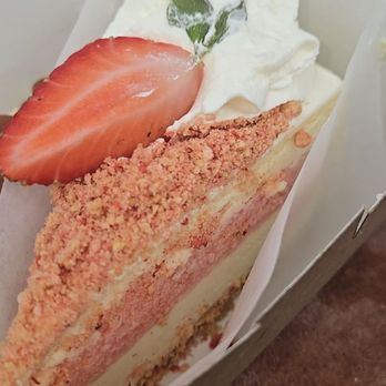 The Urban Farmhouse - Strawberry Crunch Cheesecake - Desserts Near Me - Lancaster, Pennsylvania The Urban Farmhouse - Strawberry Crunch Cheesecake - Desserts Near Me - Lancaster, Pennsylvania