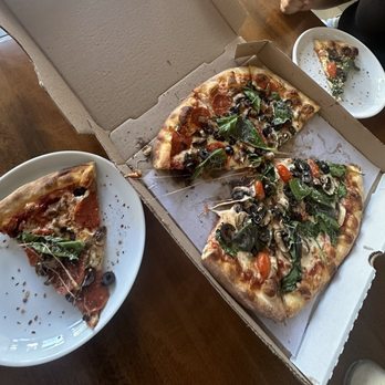 Bloom pizzeria - Pizza Near Me - Oakland, California